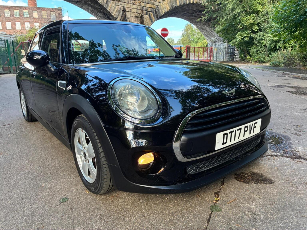 2017 MINI Hatch